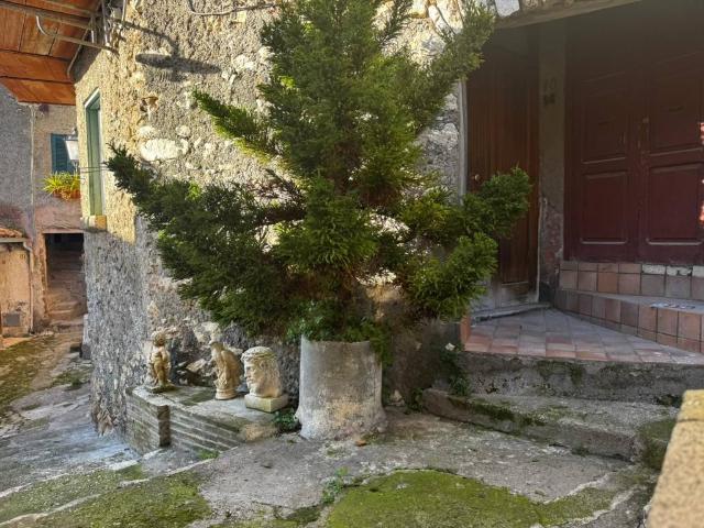 Appartamento in vendita a Serrone, Lazio