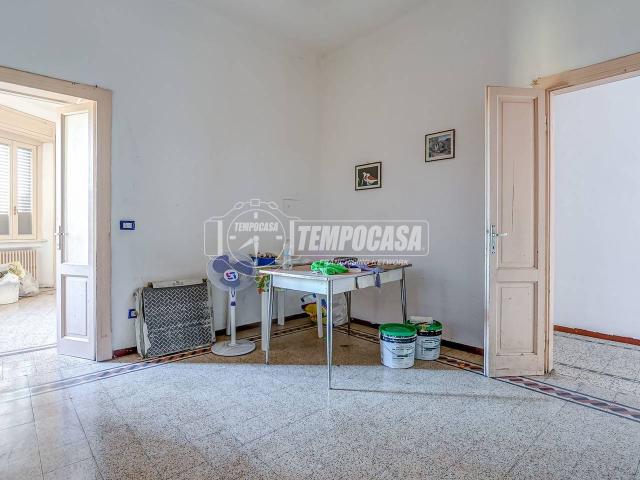Appartamento in vendita a Abbazia, Sesto Calende
