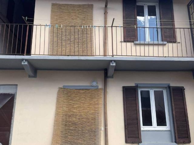 Appartamento in vendita a Oneda, Sesto Calende