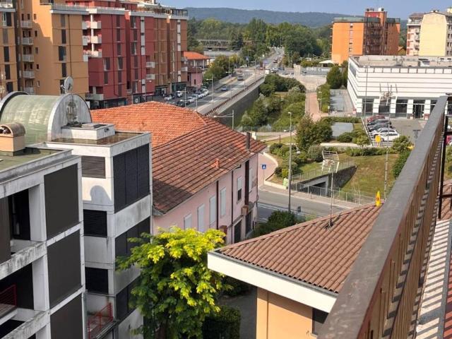 Appartamento in vendita a Abbazia, Sesto Calende