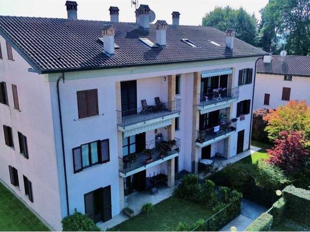 Appartamento in vendita a Sesto Calende, Lombardia
