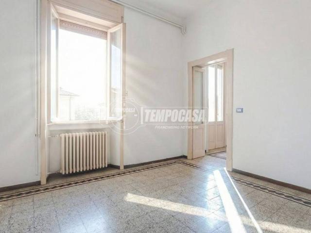 Appartamento in vendita a Abbazia, Sesto Calende