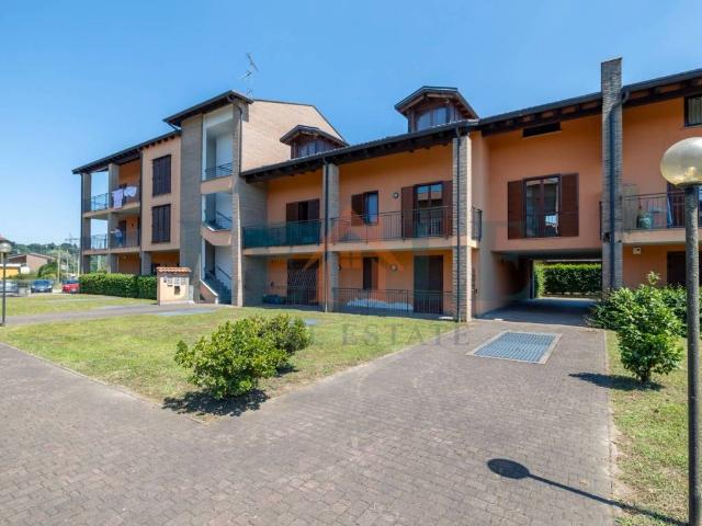 Appartamento in vendita a Oneda, Sesto Calende