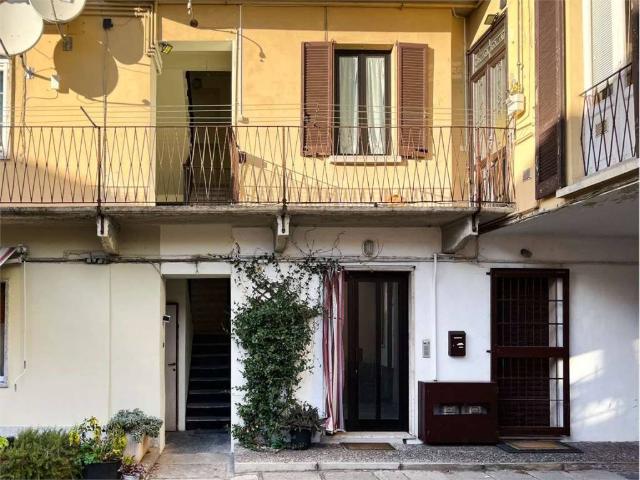 Appartamento in vendita a Abbazia, Sesto Calende