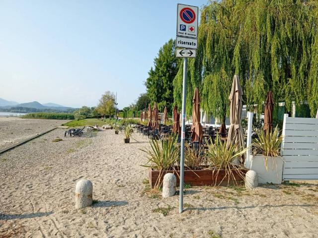 Appartamento in vendita a Sesto Calende, Lombardia