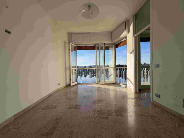 Appartamento in vendita a Abbazia, Sesto Calende