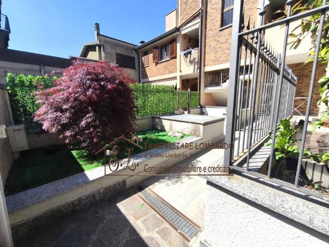 Appartamento in vendita a Seveso, Lombardia