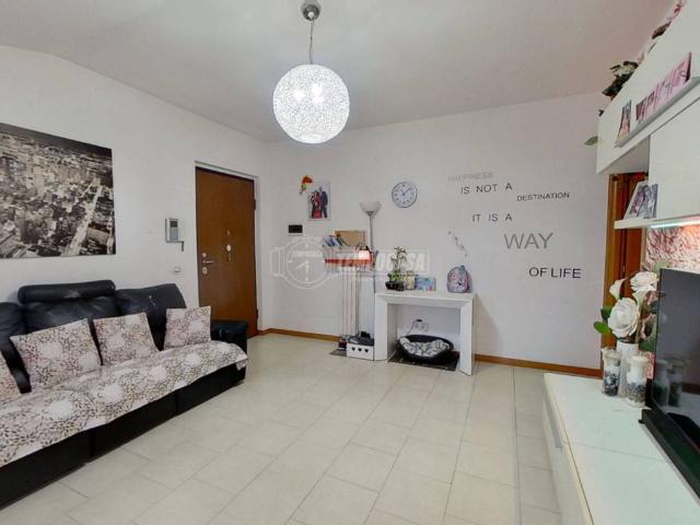 Appartamento in vendita a Seveso, Lombardia