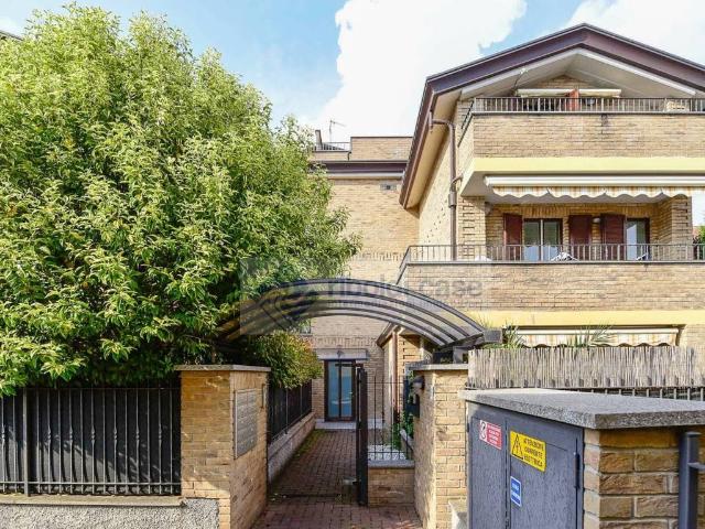 Appartamento in vendita a Seveso, Lombardia