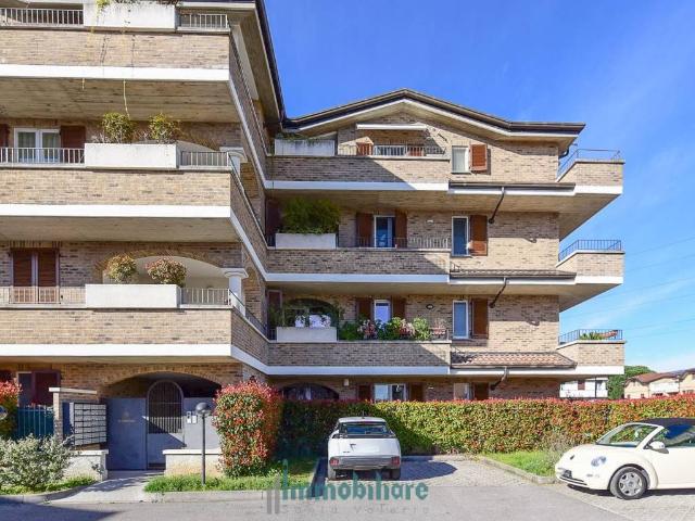 Appartamento in vendita a Seveso, Lombardia