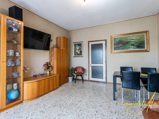 Appartamento in vendita a Seveso, Lombardia