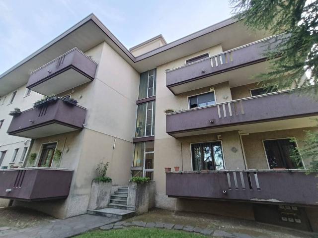 Appartamento in vendita a Seveso, Lombardia