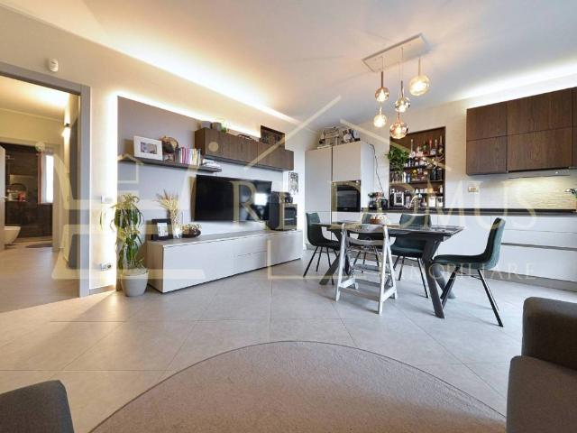 Appartamento in vendita a Seveso, Lombardia