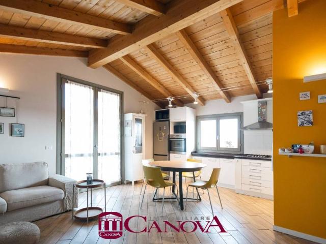 Appartamento in vendita a Seveso, Lombardia
