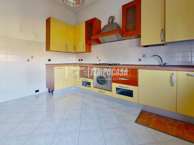 Appartamento in vendita a Seveso, Lombardia