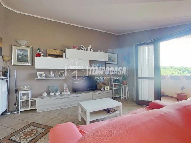 Appartamento in vendita a Seveso, Baruccana