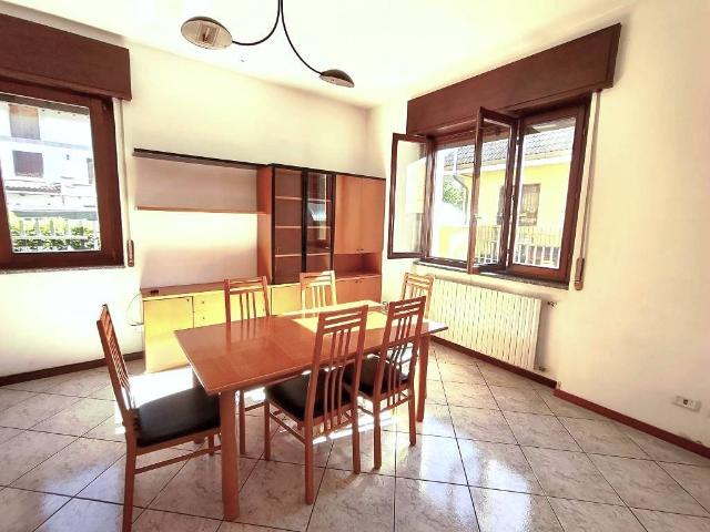 Appartamento in vendita a Seveso, Lombardia
