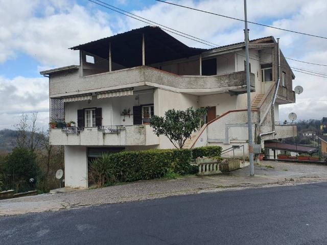 Appartamento in vendita a Sgurgola, Frosinone