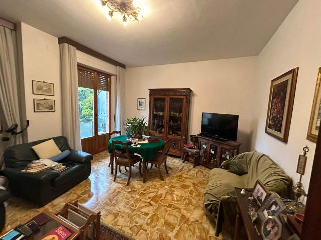 Appartamento in vendita a Siena, Toscana