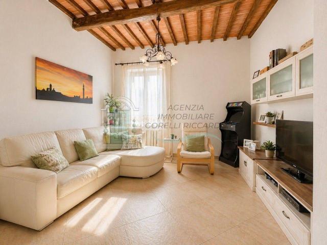 Appartamento in vendita a Costafabbri, Siena