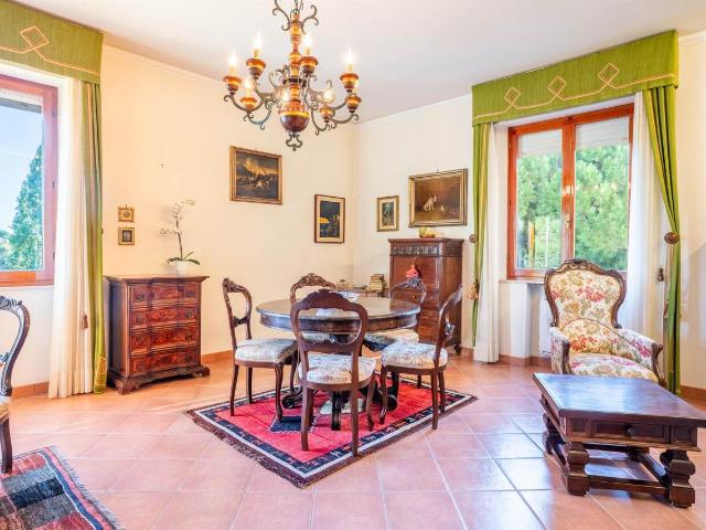 Appartamento in vendita a Siena, Toscana
