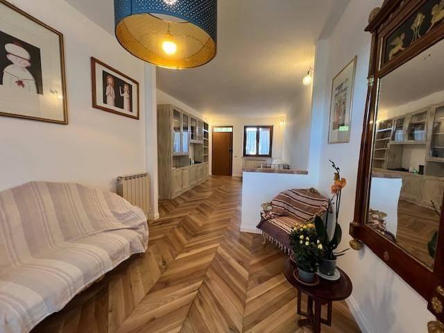 Appartamento in vendita a Pian delle Fornaci, Siena