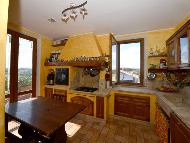 Appartamento in vendita a Istieto, Siena
