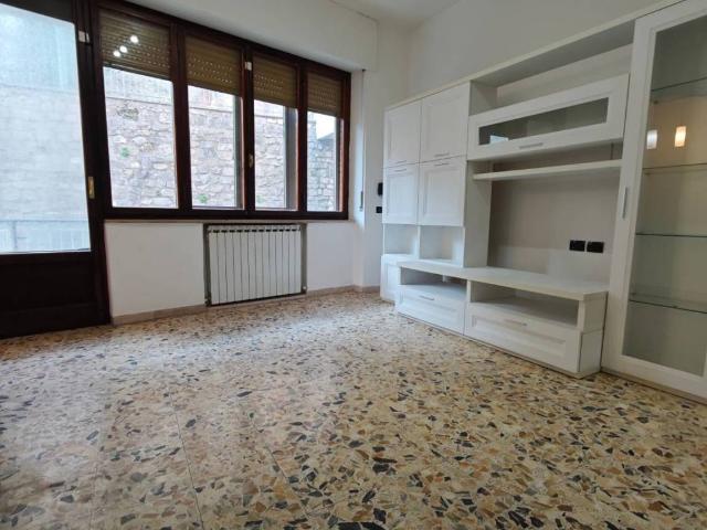 Appartamento in vendita a Ravacciano, Siena