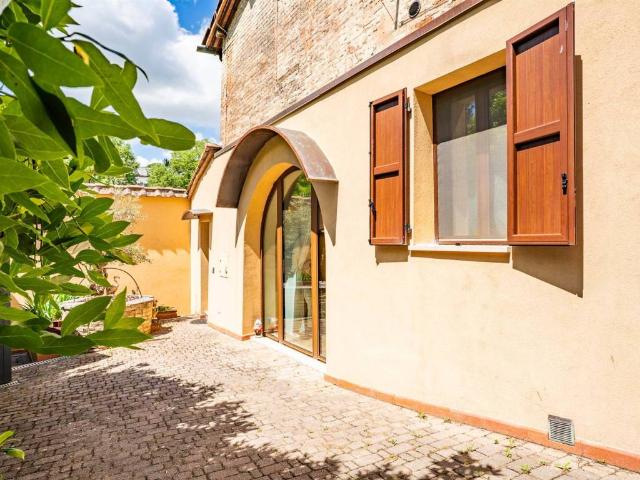 Appartamento in vendita a Due Ponti, Siena