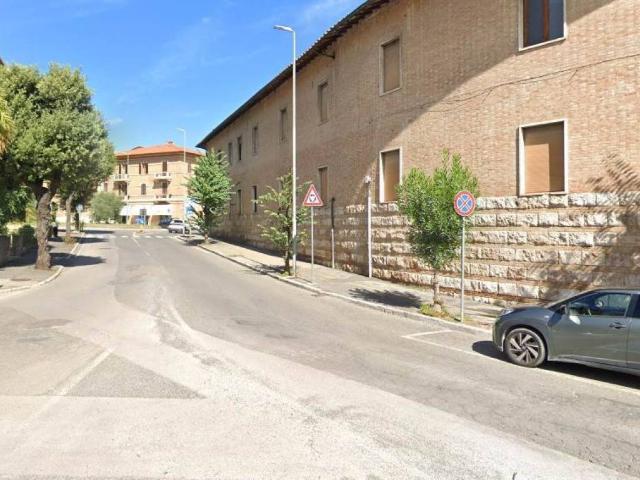 Appartamento in vendita a Camollia, Siena