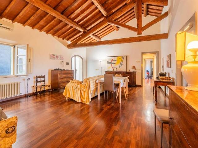 Appartamento in vendita a Monteliscai, Siena