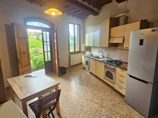 Appartamento in vendita a Costafabbri, Siena