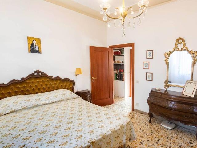 Appartamento in vendita a Siena, Toscana