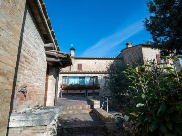 Appartamento in vendita a Taverne d'Arbia, Siena