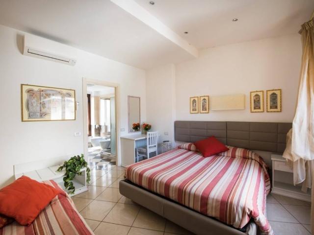 Appartamento in vendita a Camollia, Siena