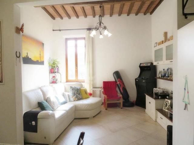 Appartamento in vendita a Costafabbri, Siena