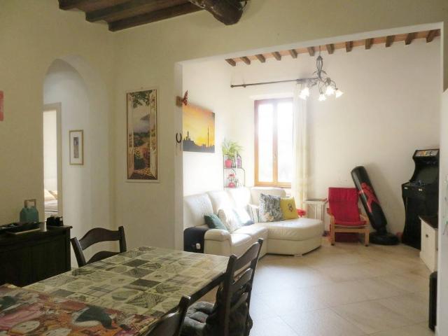 Appartamento in vendita a Costafabbri, Siena