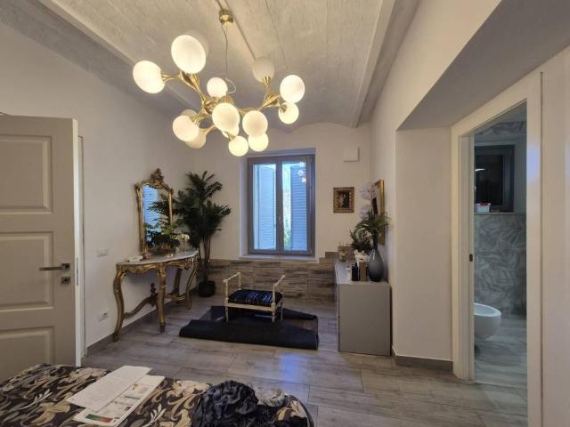 Appartamento in vendita a Siena, Toscana