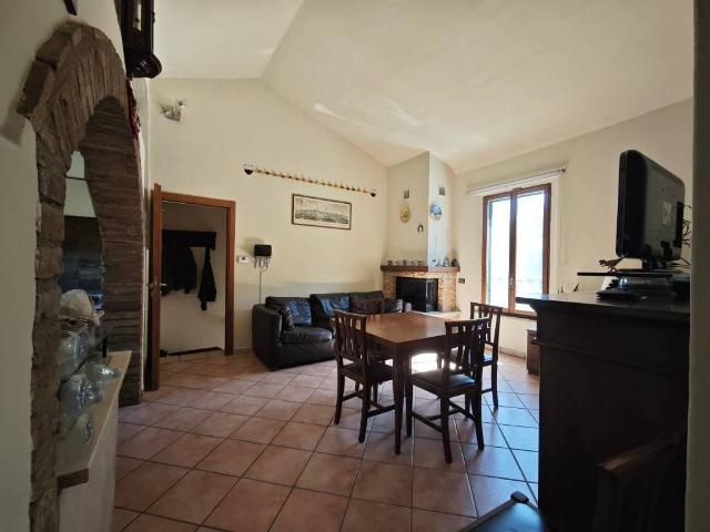 Appartamento in vendita a Pian delle Fornaci, Siena