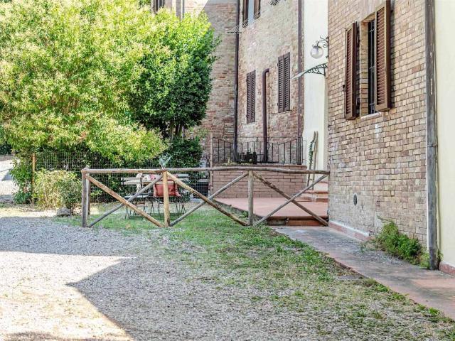 Appartamento in vendita a Pian delle Fornaci, Siena
