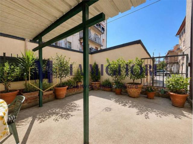 Appartamento in vendita a Signa, Toscana
