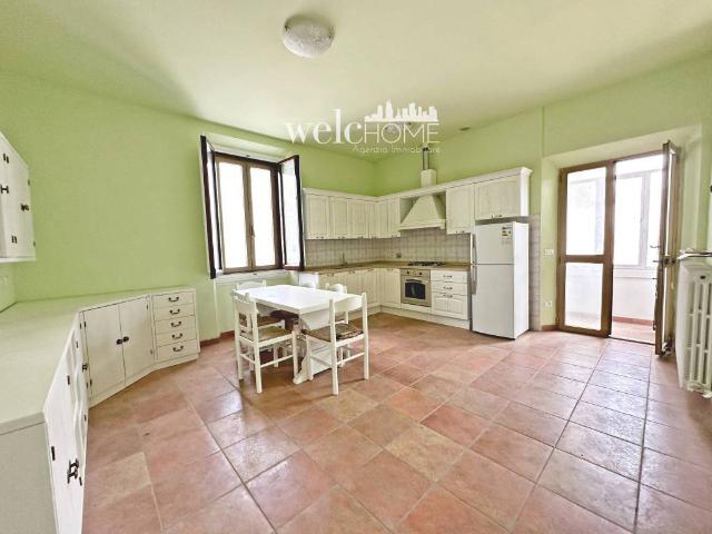 Appartamento in vendita a Signa, Toscana