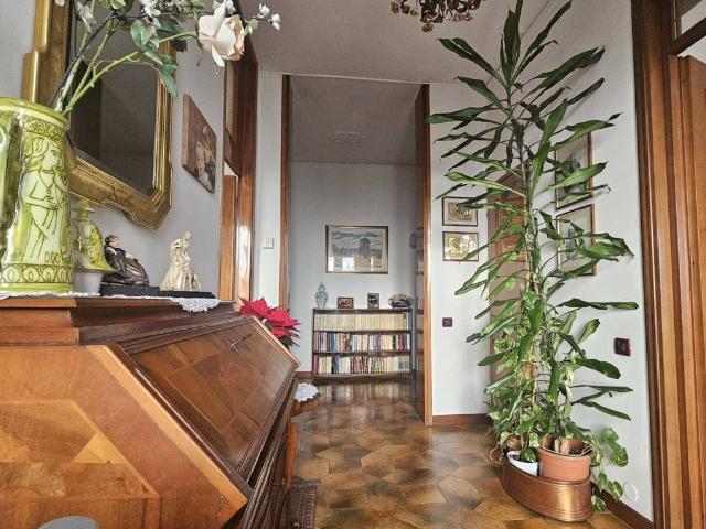 Appartamento in vendita a Lanzago, Silea