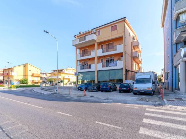 Appartamento in vendita a Silvi, Abruzzo