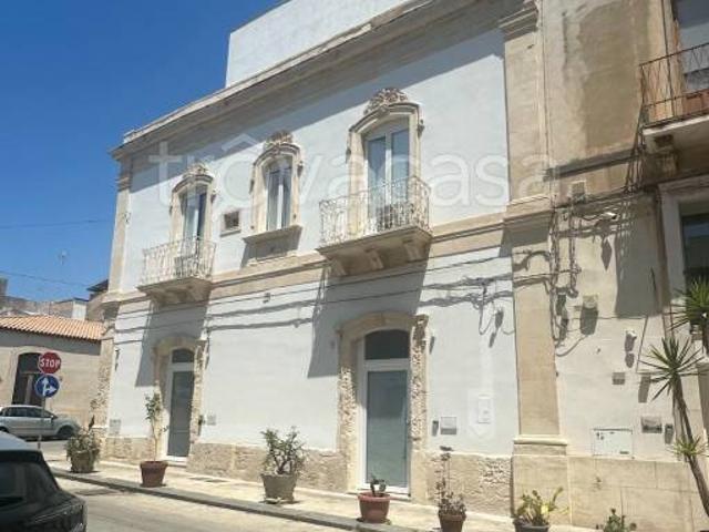 Monolocale in vendita a Santa Lucia, Siracusa