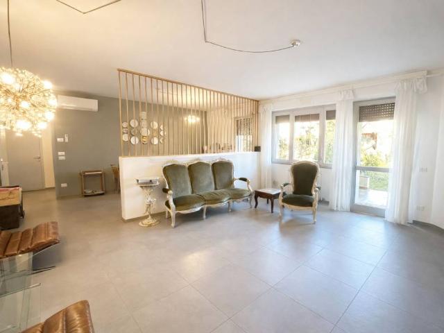 Appartamento in vendita a Lugana, Sirmione