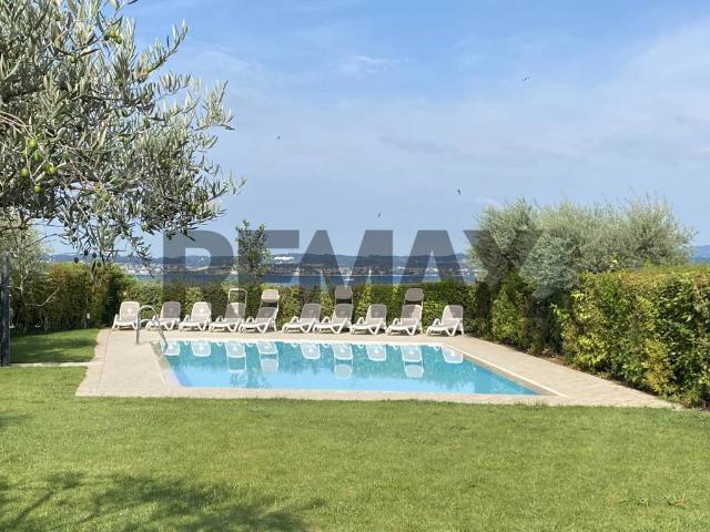 Appartamento in vendita a Sirmione, Lombardia