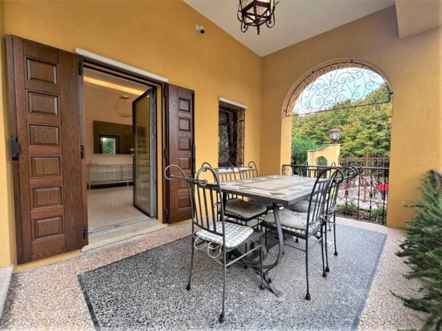 Appartamento in vendita a Sirmione, Lombardia
