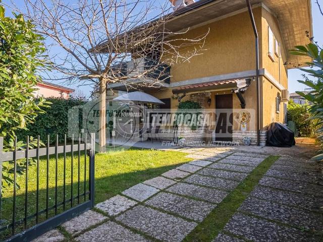 Appartamento in vendita a Lugana, Sirmione