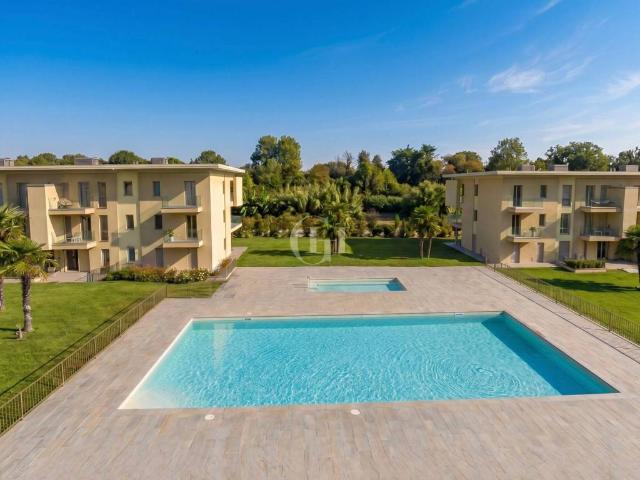 Appartamento in vendita a Sirmione, Lombardia
